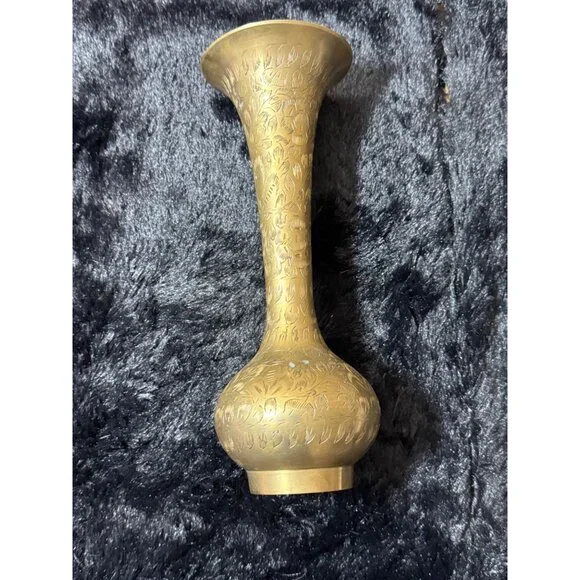 Vintage Handcrafted Brass Flower Vase Etched Intricate Floral Design MAde India - Picture 2 of 6